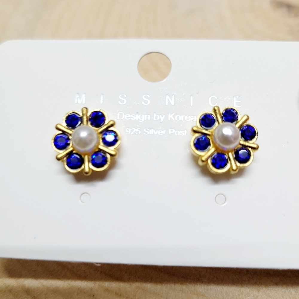 Brand New Blue Stone Pearl Earrings